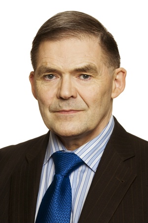 Getur verið að Pétur horfi eingöngu á naflann á sjálfum sér?