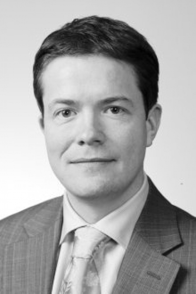 Munu erlendir a&eth;ilar eignast au&eth;lindir hafsins?