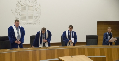 H&aelig;star&eacute;ttad&oacute;murinn fr&aacute; &thorn;v&iacute; &iacute; g&aelig;r hefur miki&eth; ford&aelig;misgildi fyrir allan vinnumarka&eth;inn!