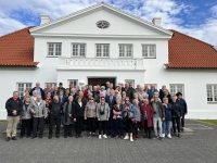                           Hópurinn ásamt Guðna Th. Jóhannessyni fyrir framan Bessastaði