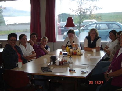 Enn b&iacute;&eth;a starfsmenn Fangs ehf eftir n&yacute;jum fyrirt&aelig;kjasamningi !